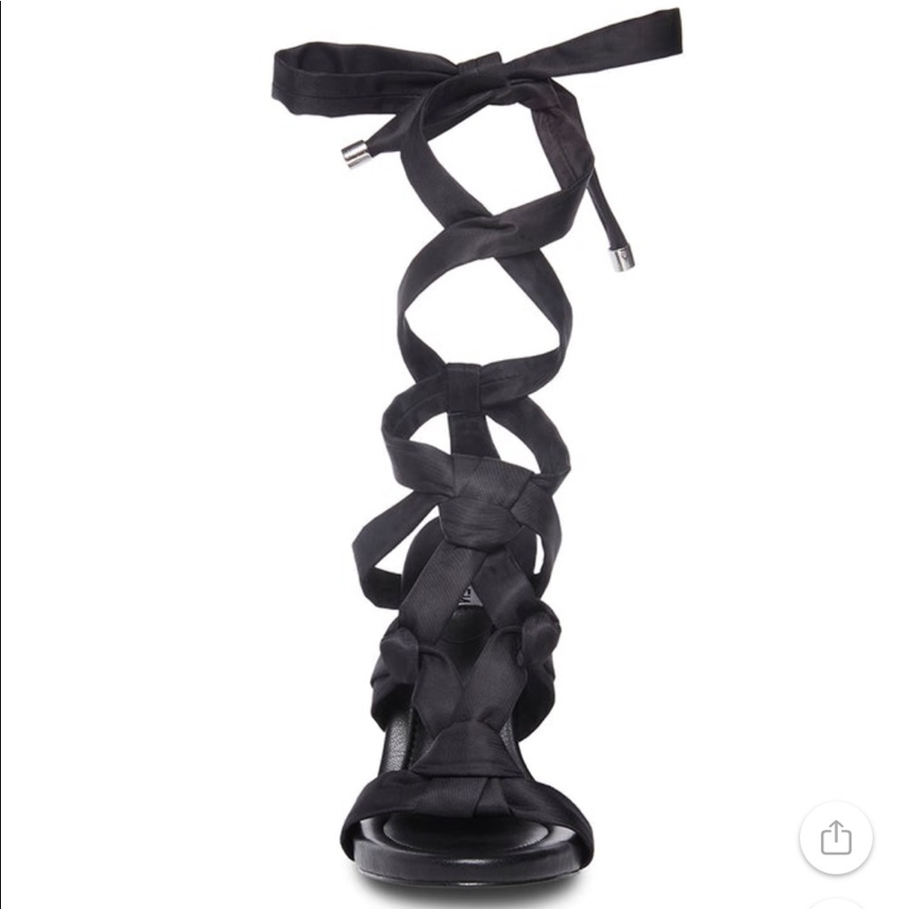 Steve Madden Size 5 heels.